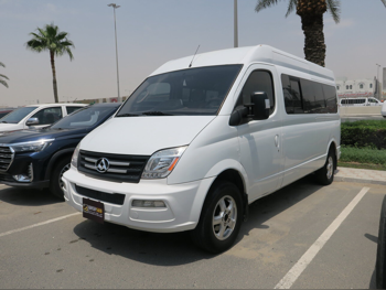 Maxus  V80  2017  Manual  245,000 Km  4 Cylinder  Front Wheel Drive (FWD)  Van / Bus  White