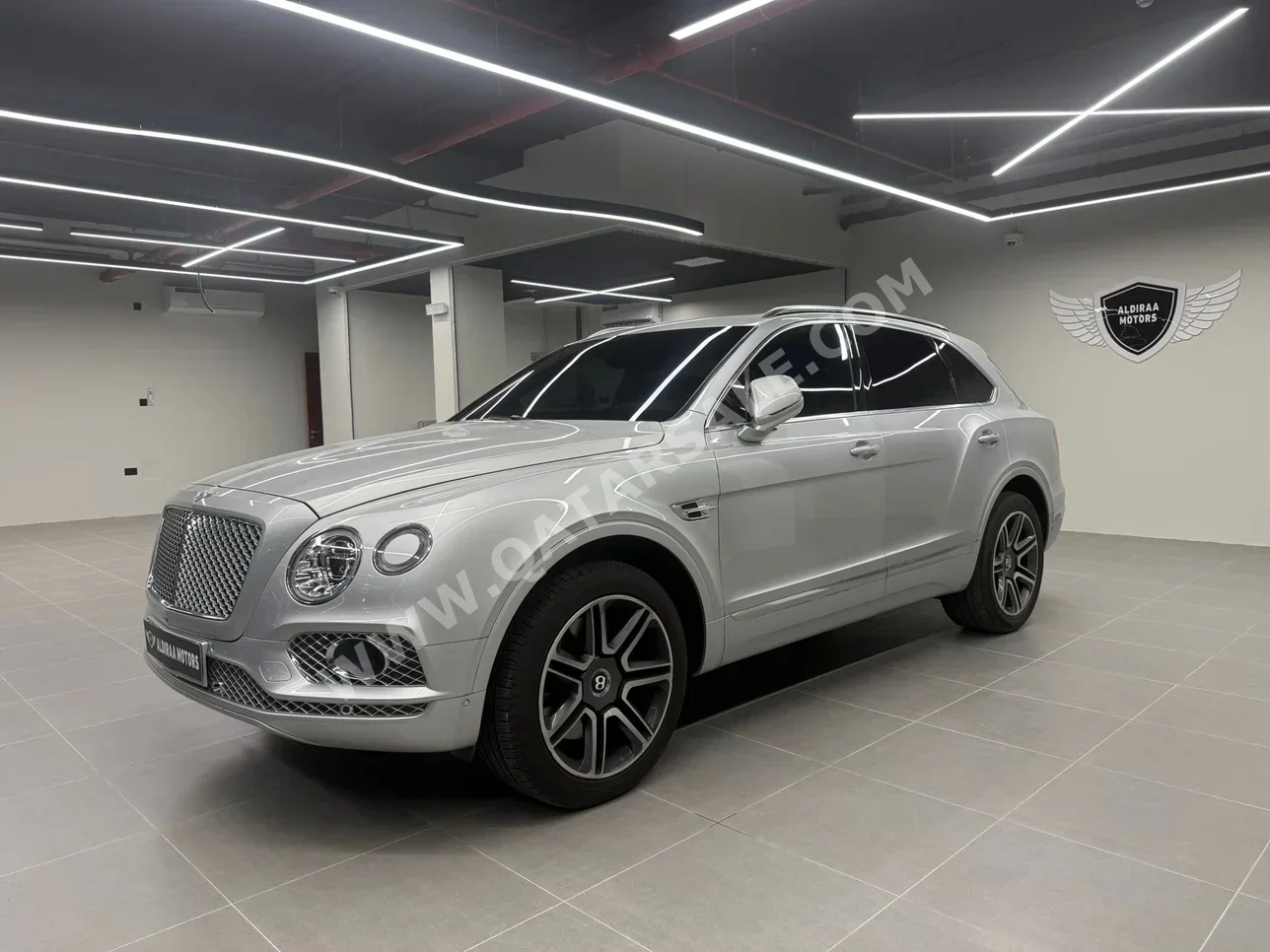 Bentley  Bentayga  S  2018  Automatic  99,000 Km  12 Cylinder  All Wheel Drive (AWD)  SUV  Silver
