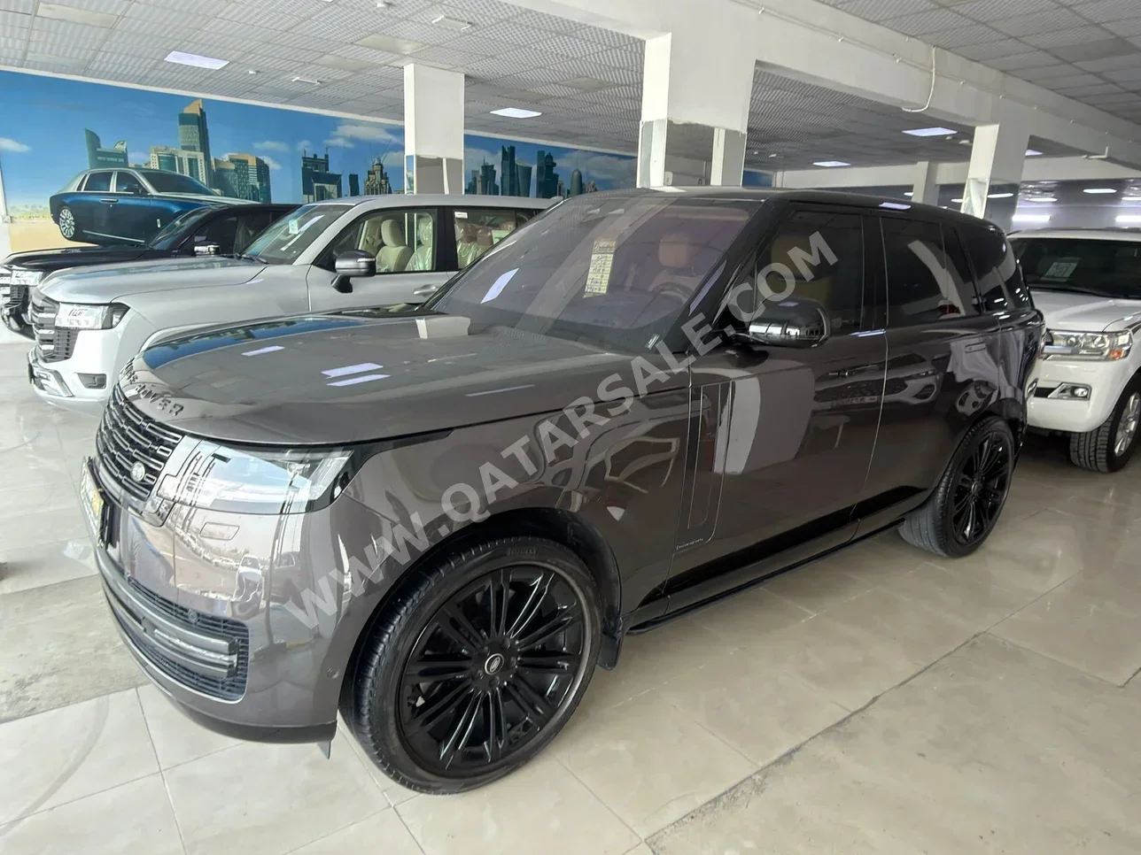 Land Rover  Range Rover  Vogue  Autobiography  2023  Automatic  15,500 Km  8 Cylinder  Four Wheel Drive (4WD)  SUV  Gray  With Warranty