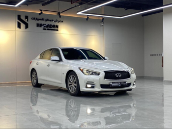 Infiniti  Q  50  2017  Automatic  128,000 Km  4 Cylinder  Rear Wheel Drive (RWD)  Sedan  White