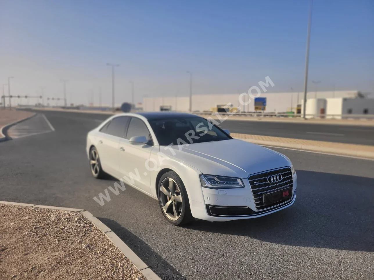 Audi  A8  L  2015  Automatic  115,000 Km  6 Cylinder  All Wheel Drive (AWD)  Sedan  White