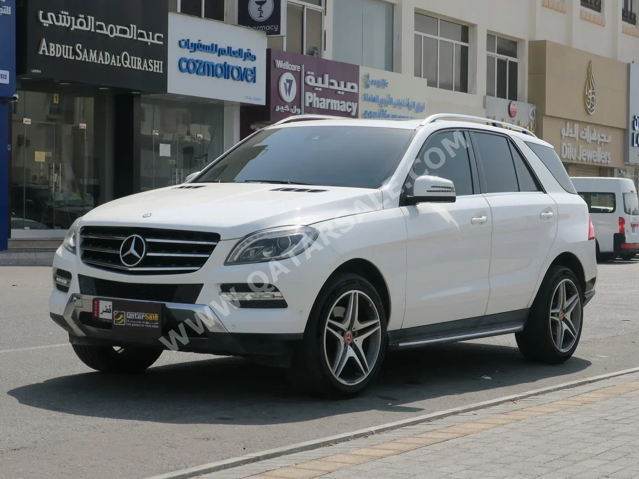 Mercedes-Benz  ML  350  2014  Automatic  88,000 Km  6 Cylinder  Four Wheel Drive (4WD)  SUV  White