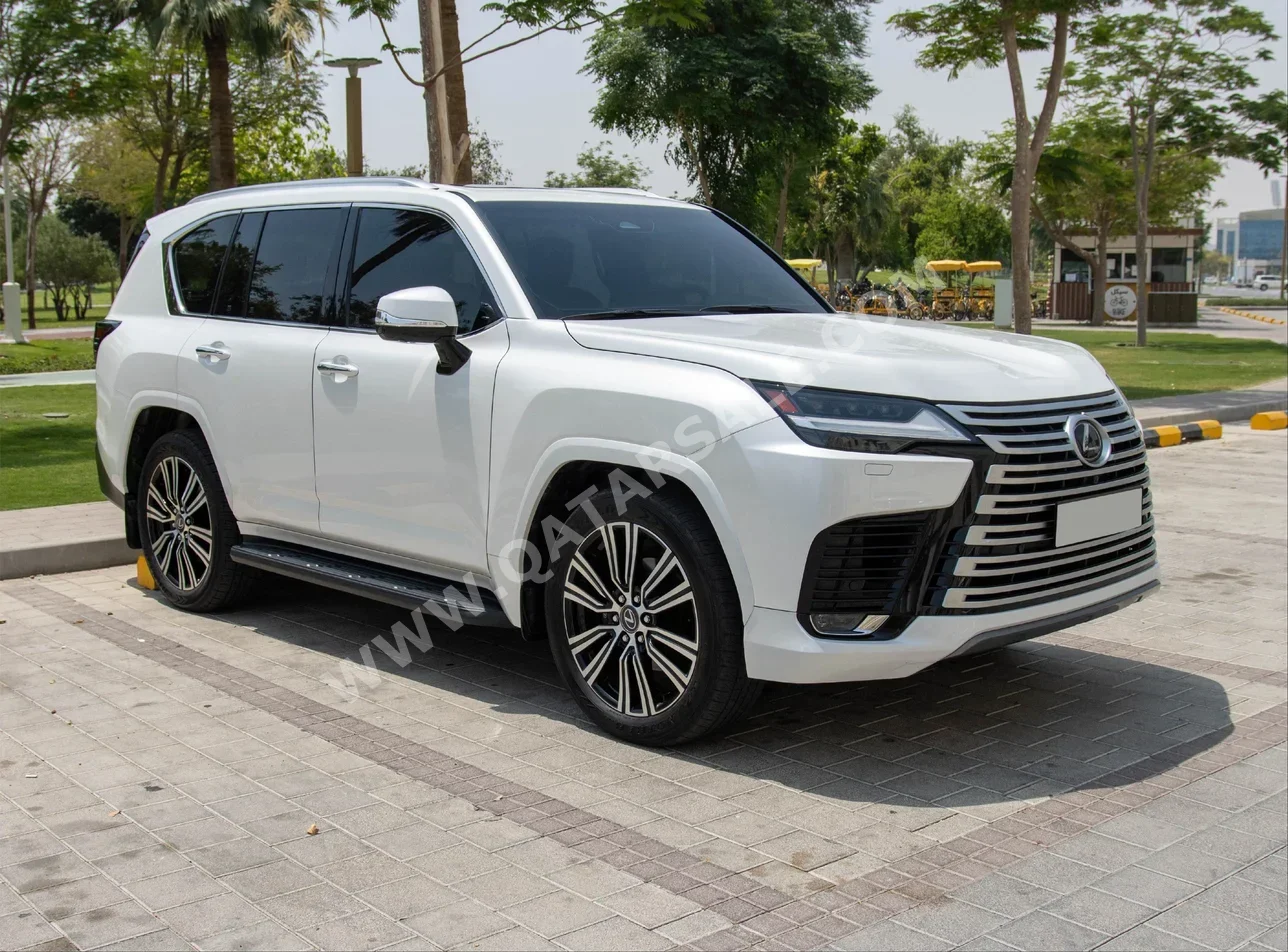 Lexus  LX  600  2025  Automatic  26,868 Km  6 Cylinder  Four Wheel Drive (4WD)  SUV  White  With Warranty