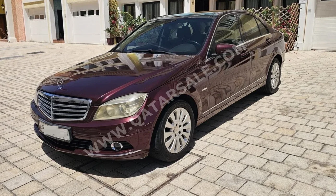 Mercedes-Benz C-Class 200 2009 Automatic 316,578 Km 4 Cylinder Rear Wheel Drive (RWD) Sedan Purple
