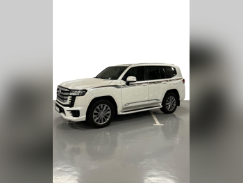 Toyota  Land Cruiser  GXR Twin Turbo  2023  Automatic  60,000 Km  6 Cylinder  Four Wheel Drive (4WD)  SUV  White  With Warranty