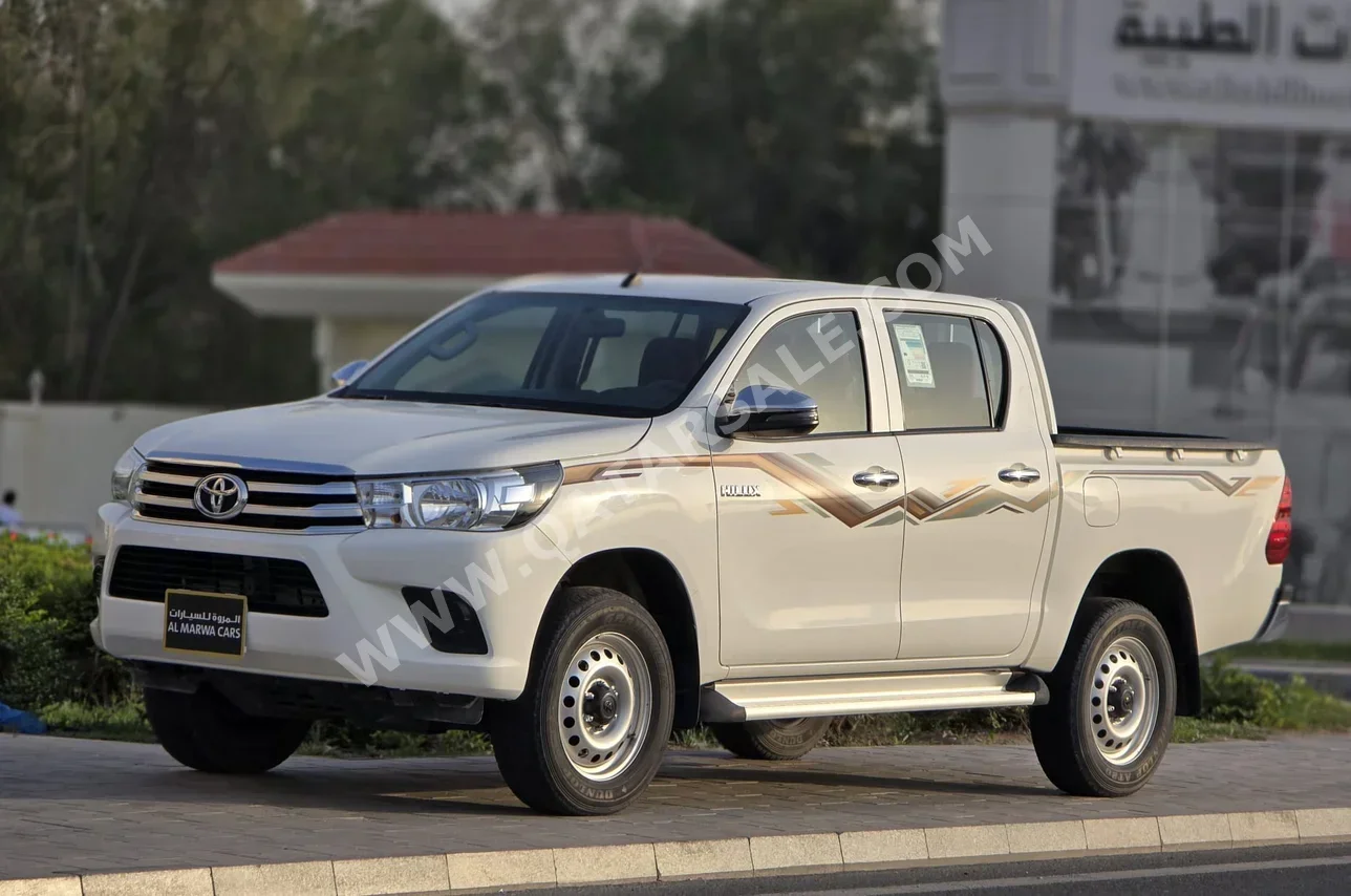 Toyota Hilux 2024 Automatic 52,000 Km 4 Cylinder Four Wheel Drive (4WD) Pick Up White
