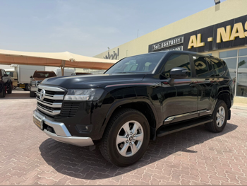 Toyota  Land Cruiser  GXR  2025  Automatic  42,000 Km  6 Cylinder  Four Wheel Drive (4WD)  SUV  Black  With Warranty