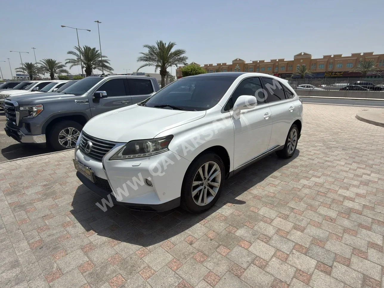 لكزس  ار اكس  350  2013  اوتوماتيك  125,000 كم  6 سلندر  دفع رباعي  اس يو في  أبيض