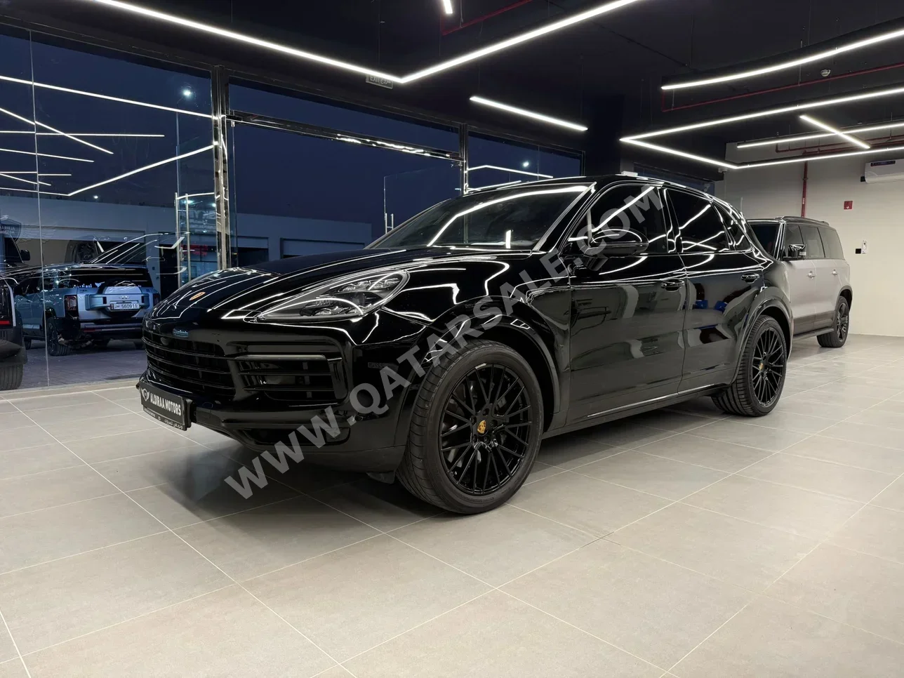 Porsche  Cayenne  S  2019  Automatic  97,000 Km  8 Cylinder  Four Wheel Drive (4WD)  SUV  Black