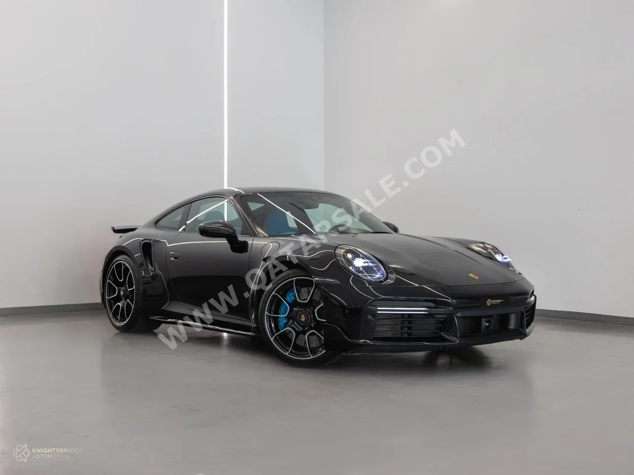 بورش 911 توربو 2022 اوتوماتيك 34,900 كم 6 سلندر دفع خلفي كوبيه \ سبورت أسود تحت الضمان