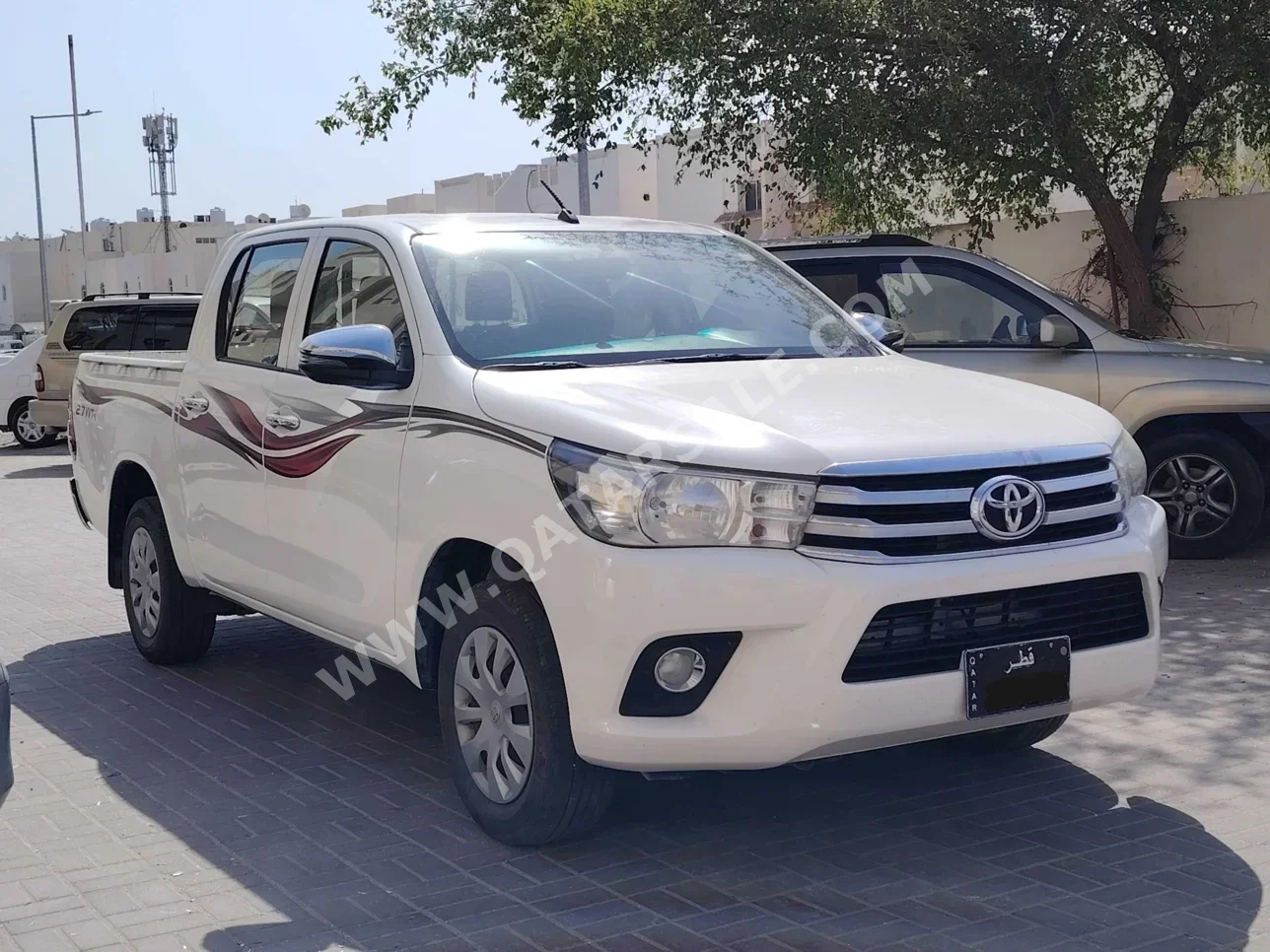 Toyota  Hilux  2020  Automatic  300,000 Km  4 Cylinder  Rear Wheel Drive (RWD)  Pick Up  White