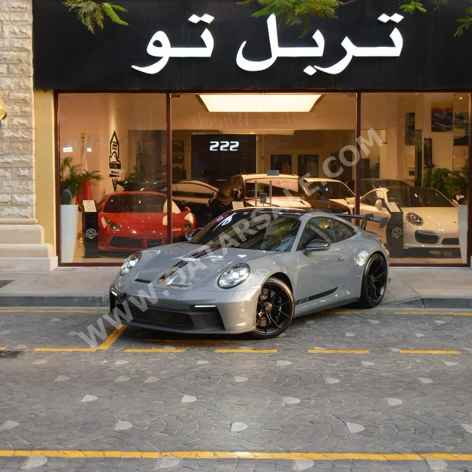 بورش  911  جي تي 3  2024  اوتوماتيك  7,600 كم  6 سلندر  دفع خلفي  كوبيه \ سبورت  رمادي  تحت الضمان