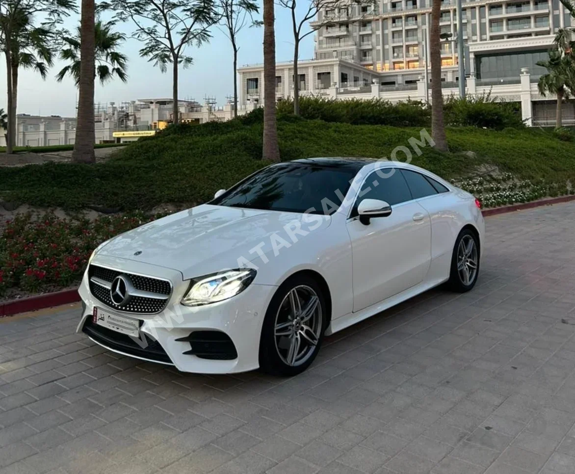 Mercedes-Benz E-Class 200 AMG 2017 Automatic 29,000 Km 4 Cylinder Rear Wheel Drive (RWD) Sedan White