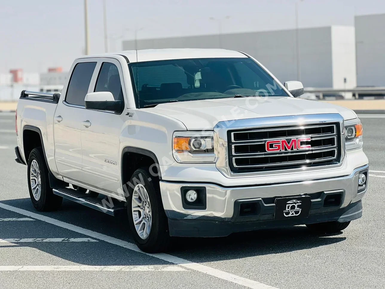 GMC  Sierra  1500  2015  Automatic  176,000 Km  8 Cylinder  Four Wheel Drive (4WD)  Pick Up  White