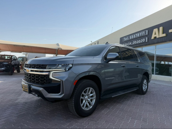 Chevrolet  Suburban  2021  Automatic  183,000 Km  8 Cylinder  Four Wheel Drive (4WD)  SUV  Gray