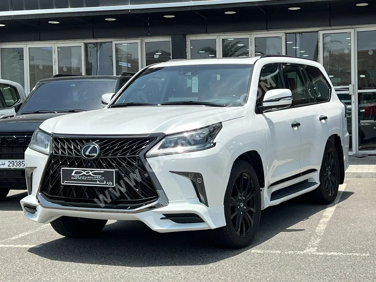 Lexus LX 570 S Black Edition 2019 Automatic 203,000 Km 8 Cylinder Four Wheel Drive (4WD) SUV White
