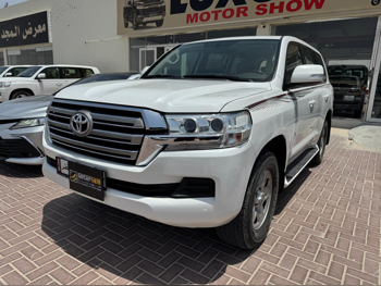 Toyota  Land Cruiser  GXR  2019  Automatic  221,000 Km  6 Cylinder  Four Wheel Drive (4WD)  SUV  White