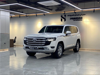 Toyota  Land Cruiser  GXR Twin Turbo  2023  Automatic  86,000 Km  6 Cylinder  Four Wheel Drive (4WD)  SUV  White  With Warranty
