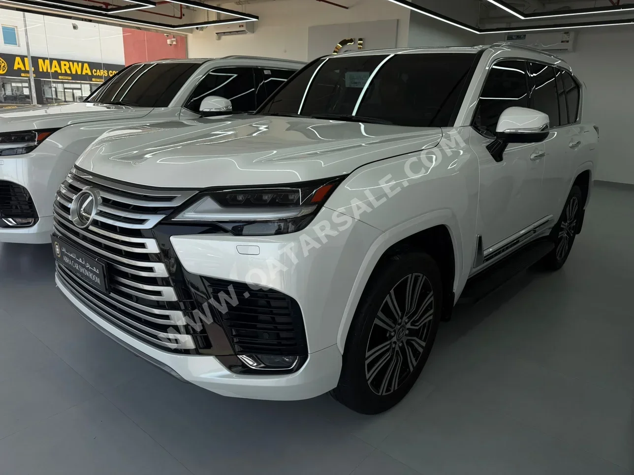 Lexus  LX  600 Luxury  2024  Automatic  18,000 Km  6 Cylinder  Four Wheel Drive (4WD)  SUV  White  With Warranty