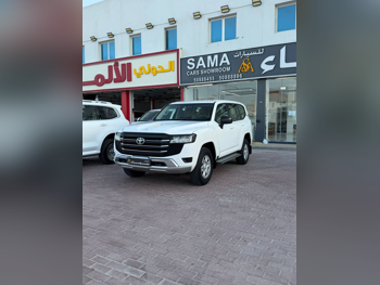 Toyota  Land Cruiser  GX  2022  Automatic  197,000 Km  6 Cylinder  Four Wheel Drive (4WD)  SUV  White