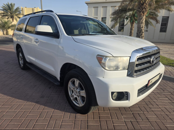 Toyota Sequoia 2014 Automatic 375,000 Km 8 Cylinder Four Wheel Drive (4WD) SUV White