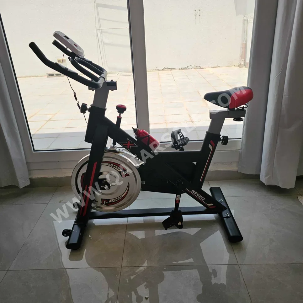 أجهزة اللياقة البدنية - دراجات التمرين