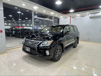 لكزس ال اكس 570 اس 2013 اوتوماتيك 357,000 كم 8 سلندر دفع رباعي اس يو في أسود
