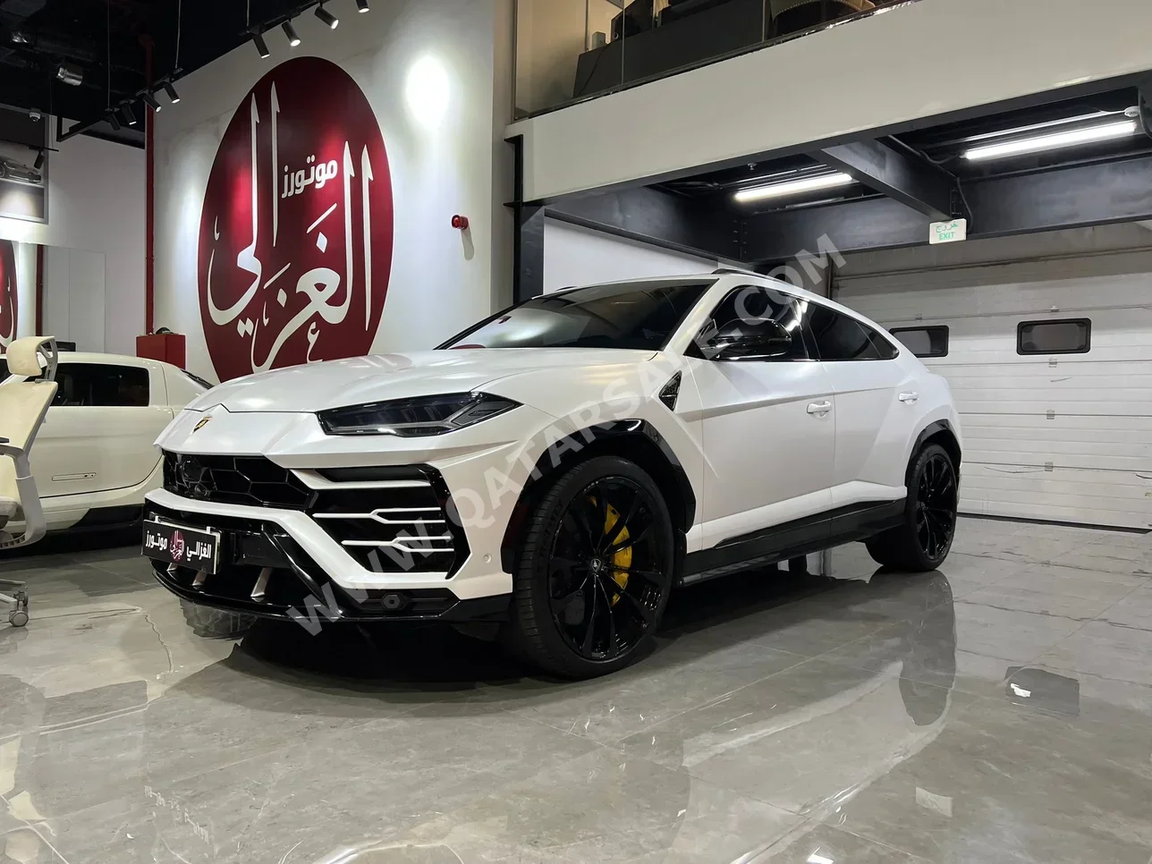 Lamborghini Urus 2019 Automatic 87,000 Km 8 Cylinder Four Wheel Drive (4WD) SUV Pearl Matte