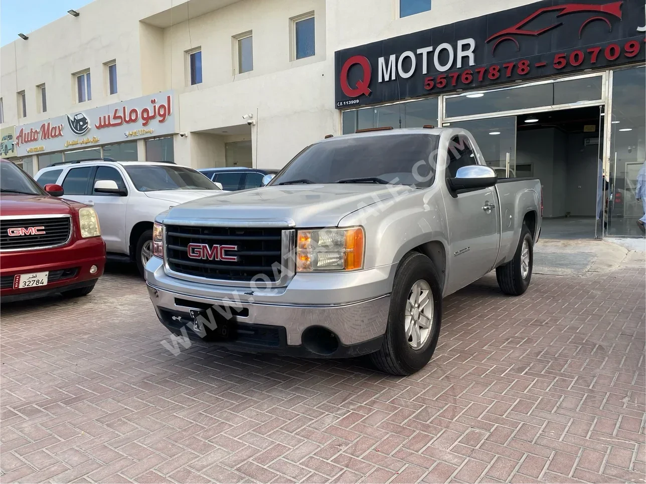 GMC  Sierra  1500  2012  Automatic  361,000 Km  8 Cylinder  Four Wheel Drive (4WD)  Pick Up  Silver