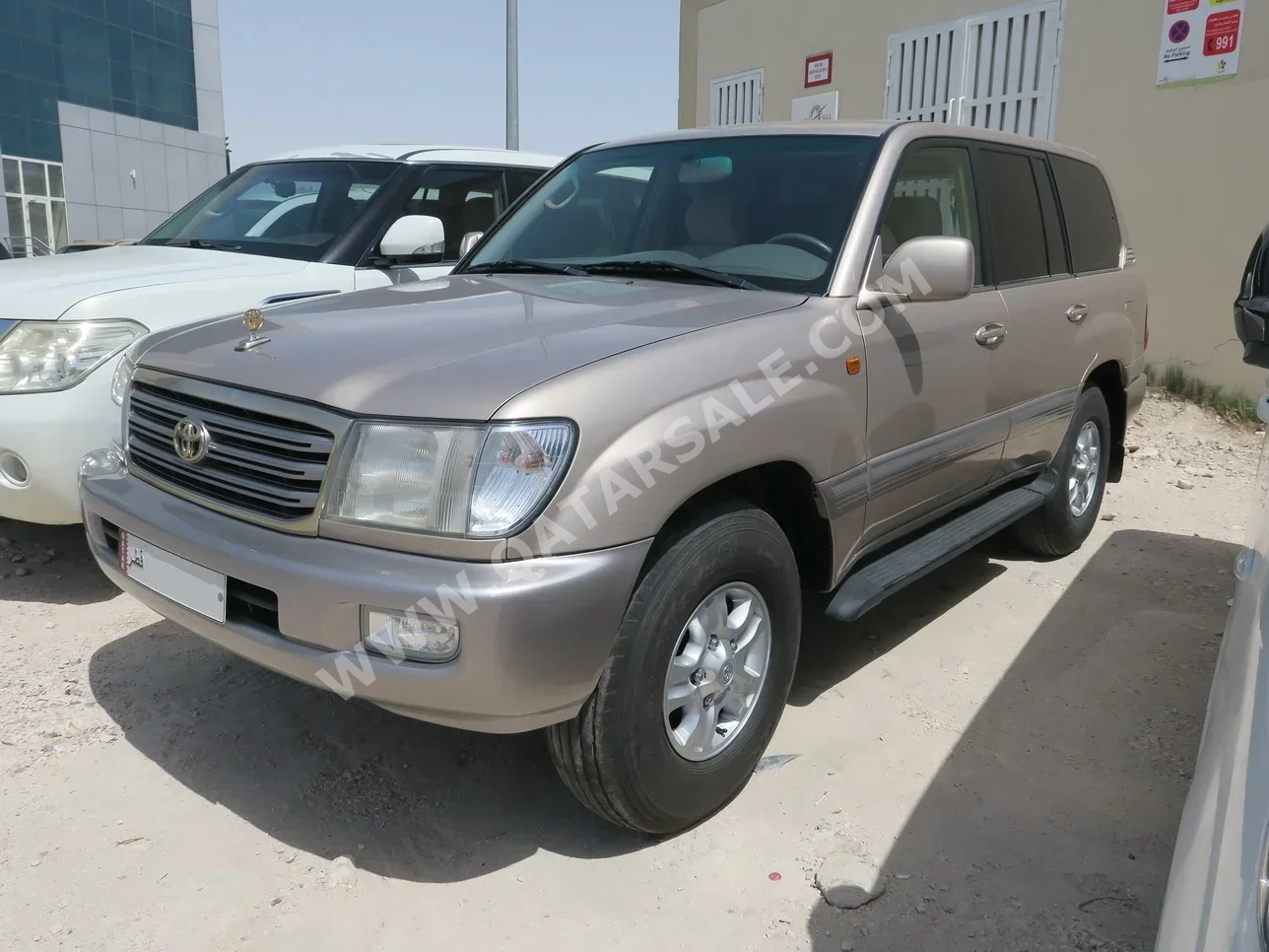 Toyota  Land Cruiser  VXR  2003  Automatic  297,000 Km  8 Cylinder  Four Wheel Drive (4WD)  SUV  Gold