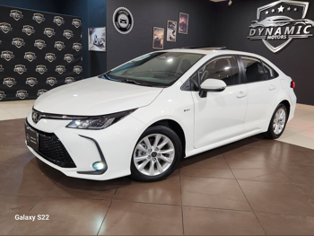 Toyota  Corolla  2025  Automatic  0 Km  4 Cylinder  Front Wheel Drive (FWD)  Sedan  White  With Warranty