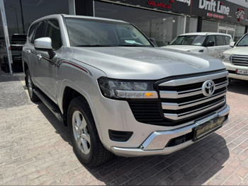Toyota  Land Cruiser  GXR  2022  Automatic  73,000 Km  6 Cylinder  Four Wheel Drive (4WD)  SUV  Silver