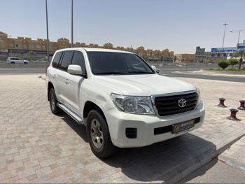 Toyota  Land Cruiser  G  2015  Automatic  400,000 Km  6 Cylinder  Four Wheel Drive (4WD)  SUV  White