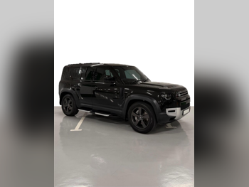 Land Rover  Defender  110 HSE  2023  Automatic  73,000 Km  6 Cylinder  Four Wheel Drive (4WD)  SUV  Black  With Warranty