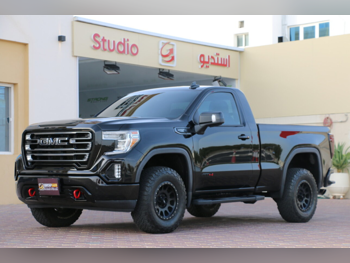 GMC Sierra AT4 2020 Automatic 100,000 Km 8 Cylinder Four Wheel Drive (4WD) Pick Up Black