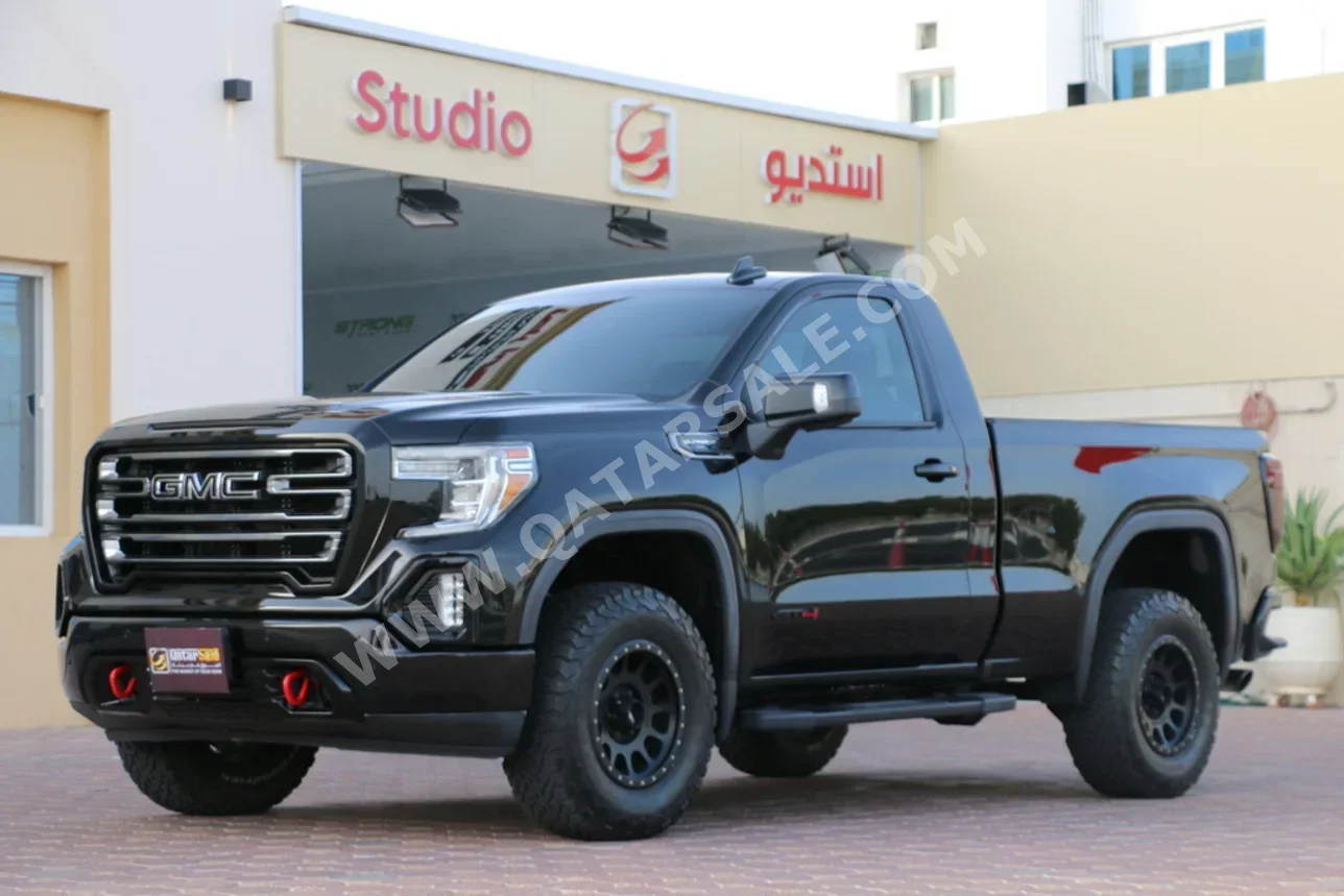 GMC Sierra AT4 2020 Automatic 100,000 Km 8 Cylinder Four Wheel Drive (4WD) Pick Up Black