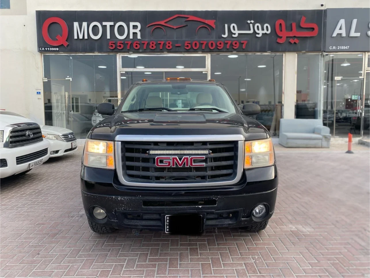GMC  Sierra  2500 HD  2009  Automatic  379,000 Km  8 Cylinder  Four Wheel Drive (4WD)  Pick Up  Black