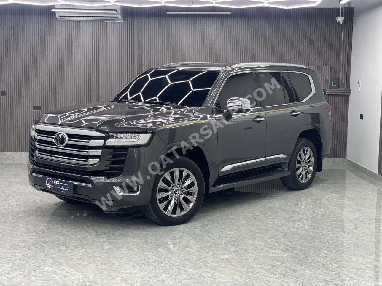 Toyota Land Cruiser VXR 2023 Automatic 74,000 Km 6 Cylinder Four Wheel Drive (4WD) SUV Gray With Warranty