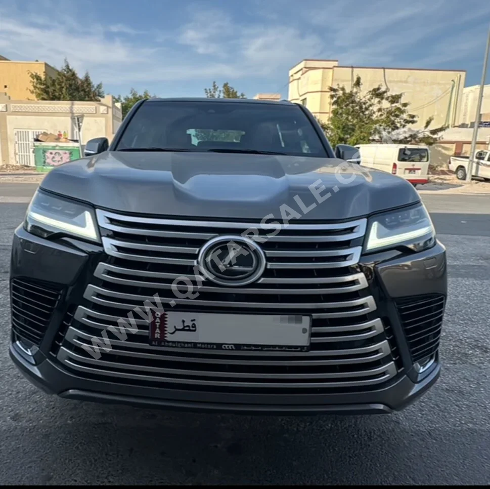 Lexus LX 600 Luxury 2024 Automatic 46,000 Km 6 Cylinder All Wheel Drive (AWD) SUV Gray With Warranty