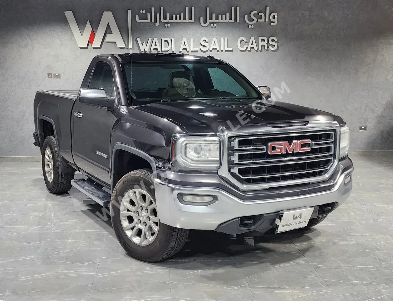 GMC Sierra SLE 2016 Automatic 248,000 Km 8 Cylinder Four Wheel Drive (4WD) Pick Up Gray