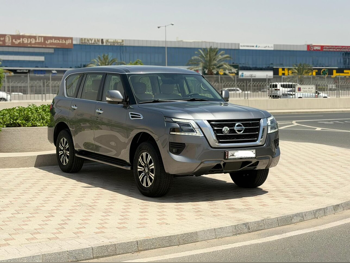 نيسان  باترول  اس اي  2020  اوتوماتيك  130,000 كم  8 سلندر  دفع رباعي  اس يو في  رمادي