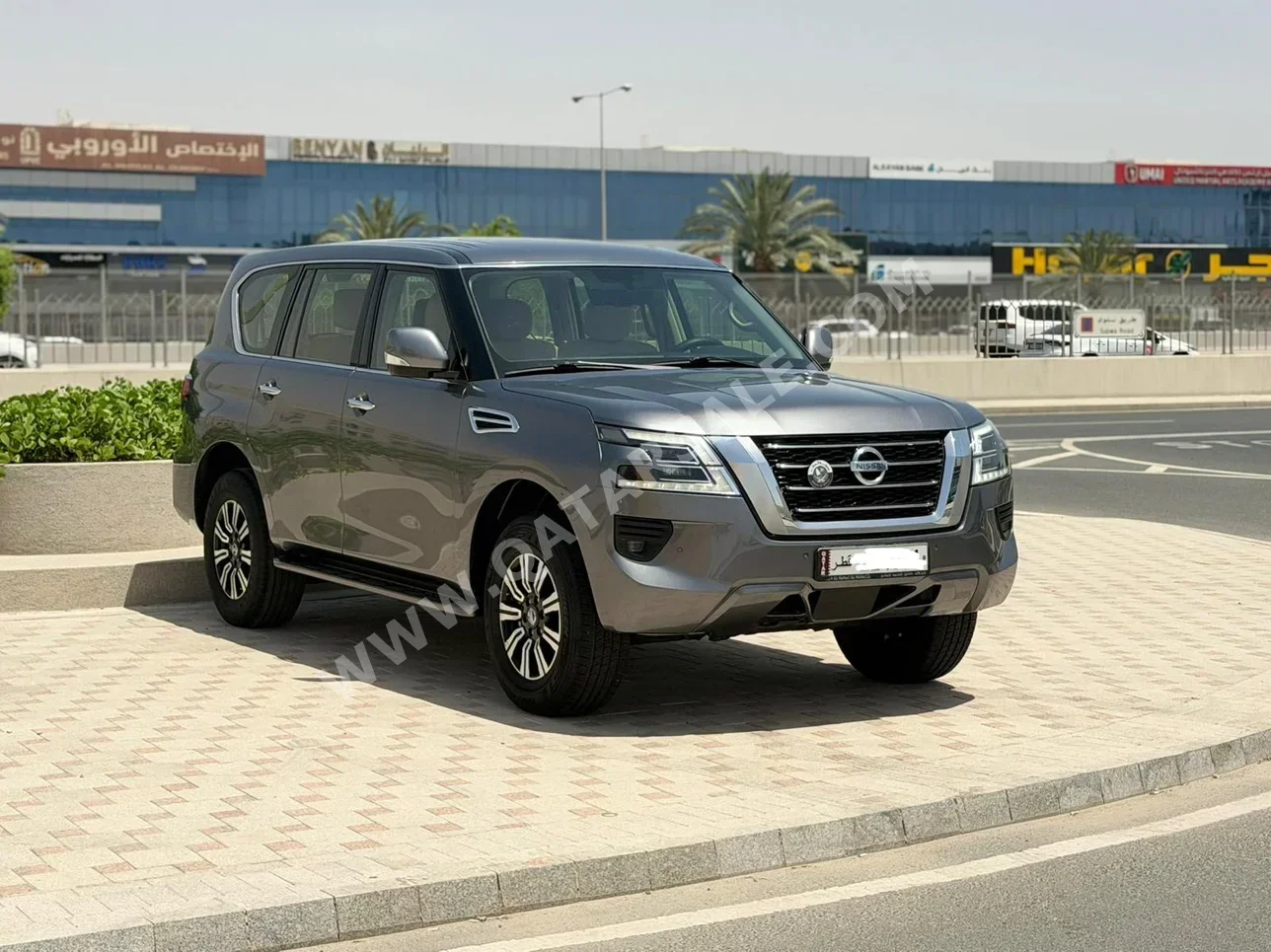 نيسان  باترول  اس اي  2020  اوتوماتيك  130,000 كم  8 سلندر  دفع رباعي  اس يو في  رمادي