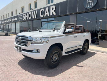 Toyota  Land Cruiser  VXR  2009  Automatic  257,000 Km  8 Cylinder  Four Wheel Drive (4WD)  SUV  White