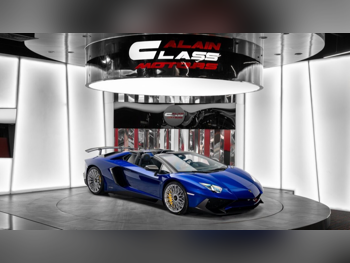 Lamborghini  Aventador  LP750 SV  2017  Automatic  3,606 Km  12 Cylinder  All Wheel Drive (AWD)  Convertible  Blue
