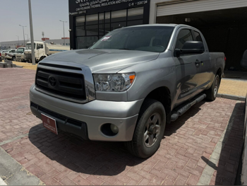 Toyota  Tundra  SR5  2012  Automatic  288,000 Km  8 Cylinder  Four Wheel Drive (4WD)  Pick Up  Silver