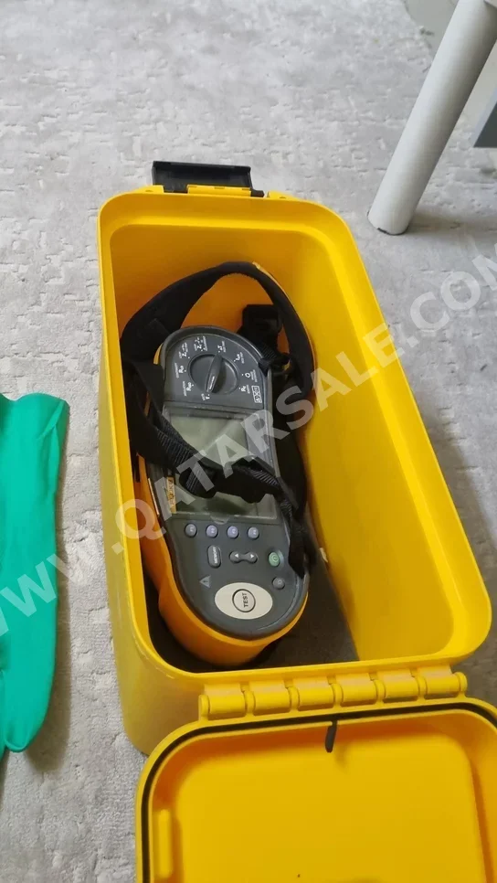 أدوات القياس الأصفر سنغافورة Fluke 1663 multifunction meter