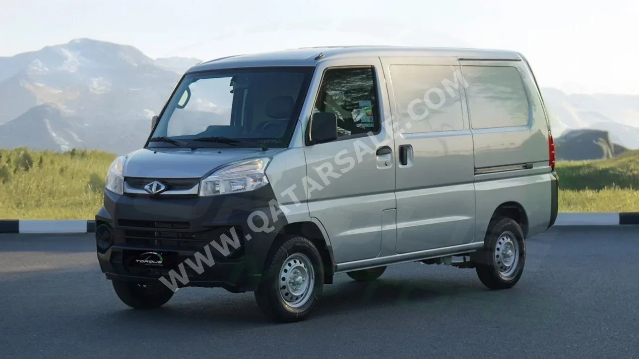 CMC  Veryca  2025  Manual  0 Km  4 Cylinder  Rear Wheel Drive (RWD)  Van / Bus  Silver