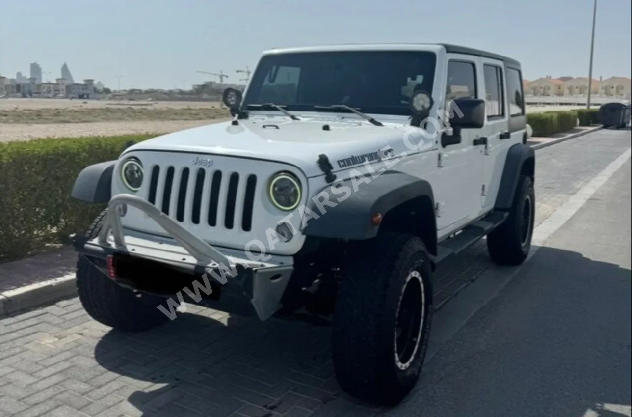 Jeep Wrangler Unlimited 2015 Automatic 61,000 Km 6 Cylinder Four Wheel Drive (4WD) SUV White