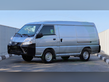 CMC D260 Panel 2025 Manual 0 Km 4 Cylinder Rear Wheel Drive (RWD) Van / Bus Silver
