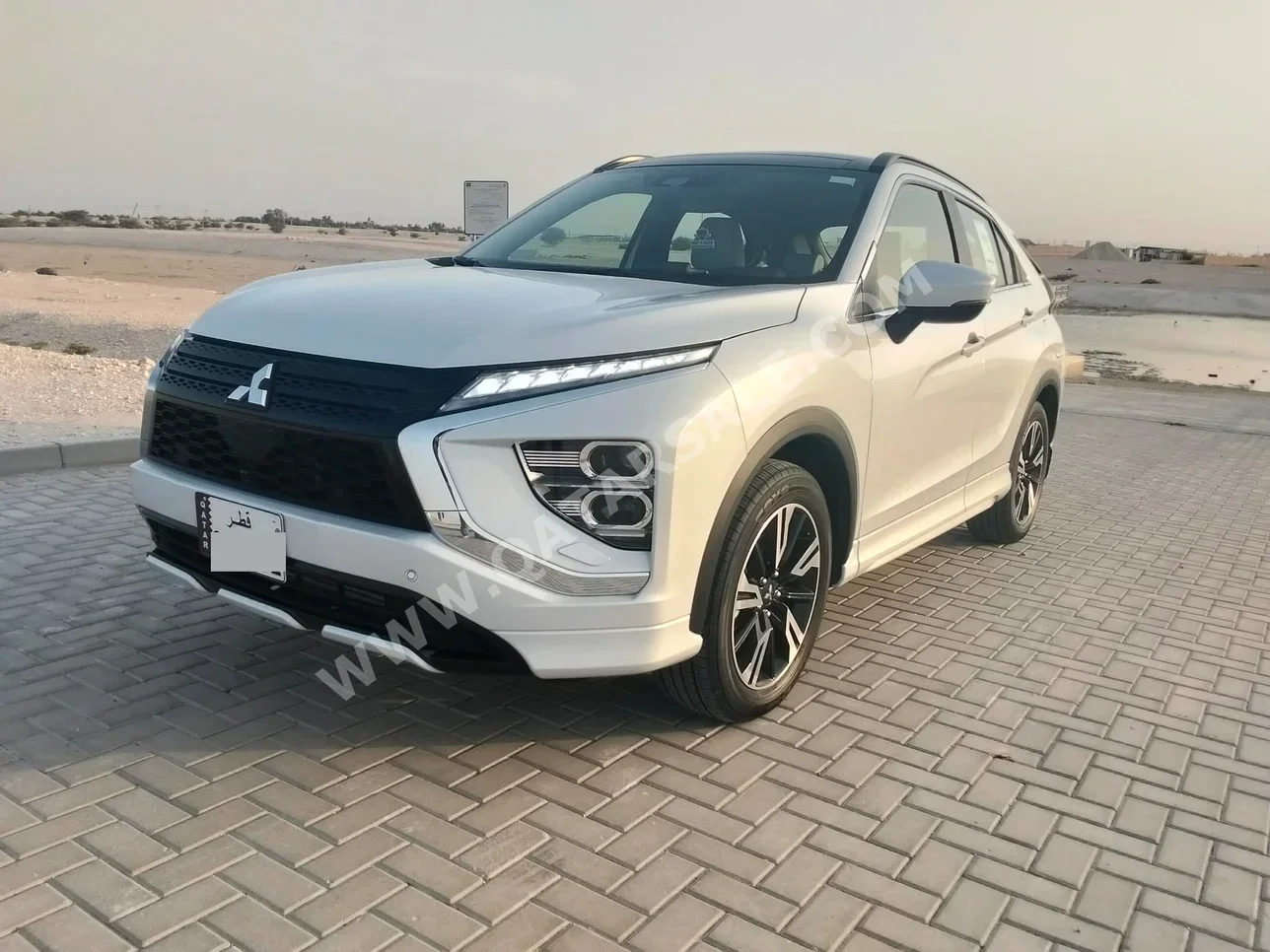 Mitsubishi  Eclipse  Cross Highline  2025  Automatic  17,000 Km  4 Cylinder  Four Wheel Drive (4WD)  SUV  White  With Warranty